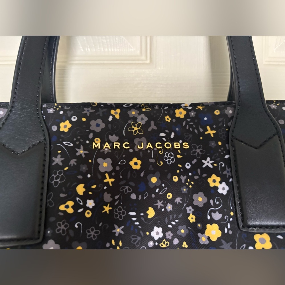 [Like New] Marc Jacobs metal zipped nylon tote | black | with Authentic Card